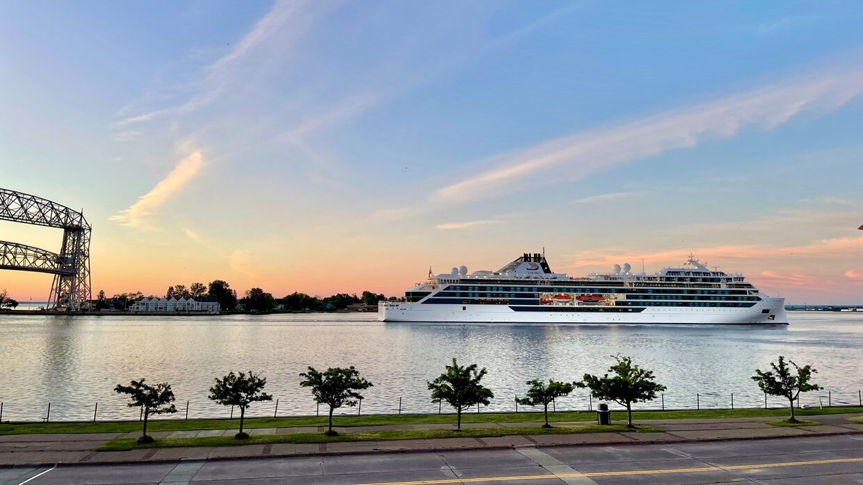 Duluth Harbor Cruise: Things to do in Duluth